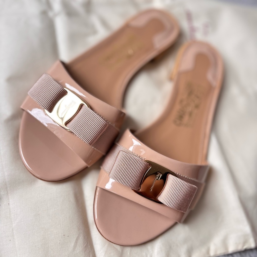 Salvatore Ferragamo Blush Slide Sandals